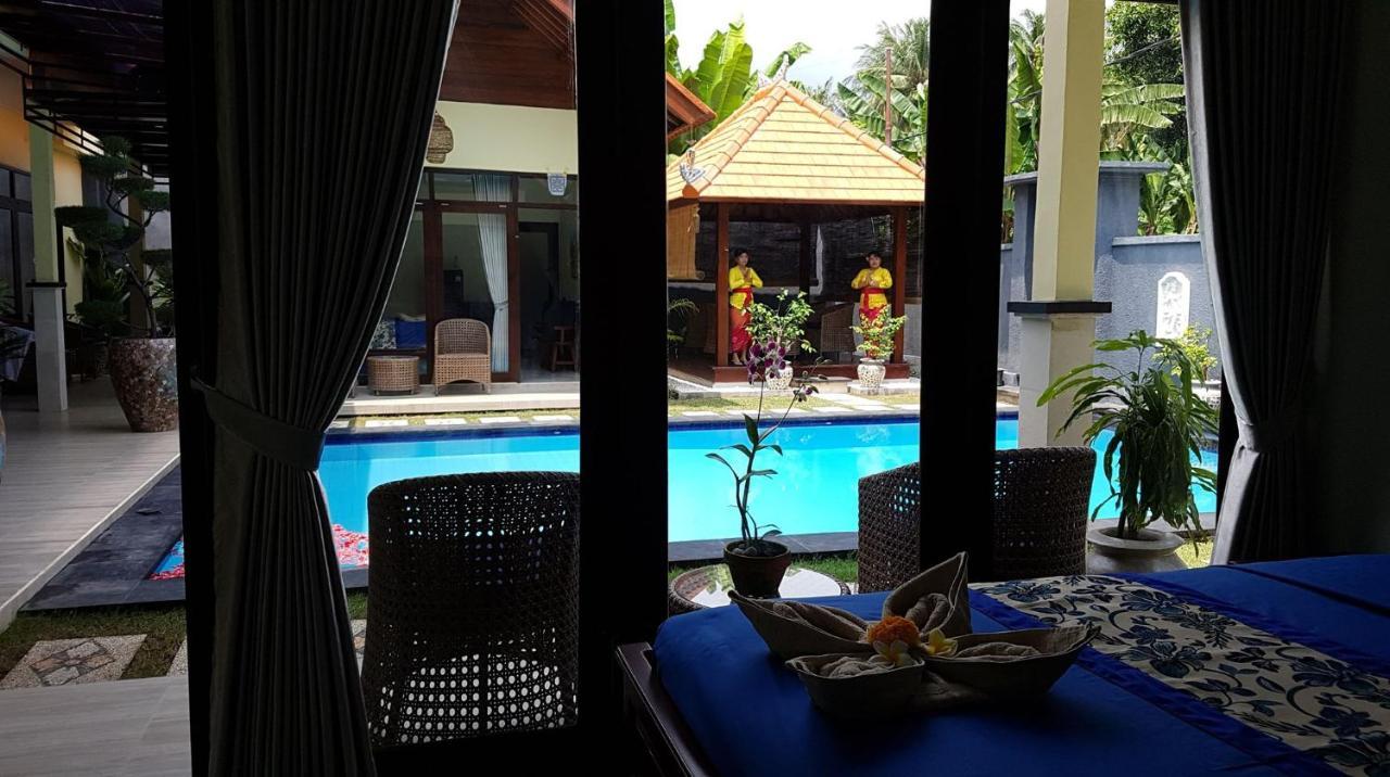 Mias Jungle House Hotel Lovina Eksteriør billede