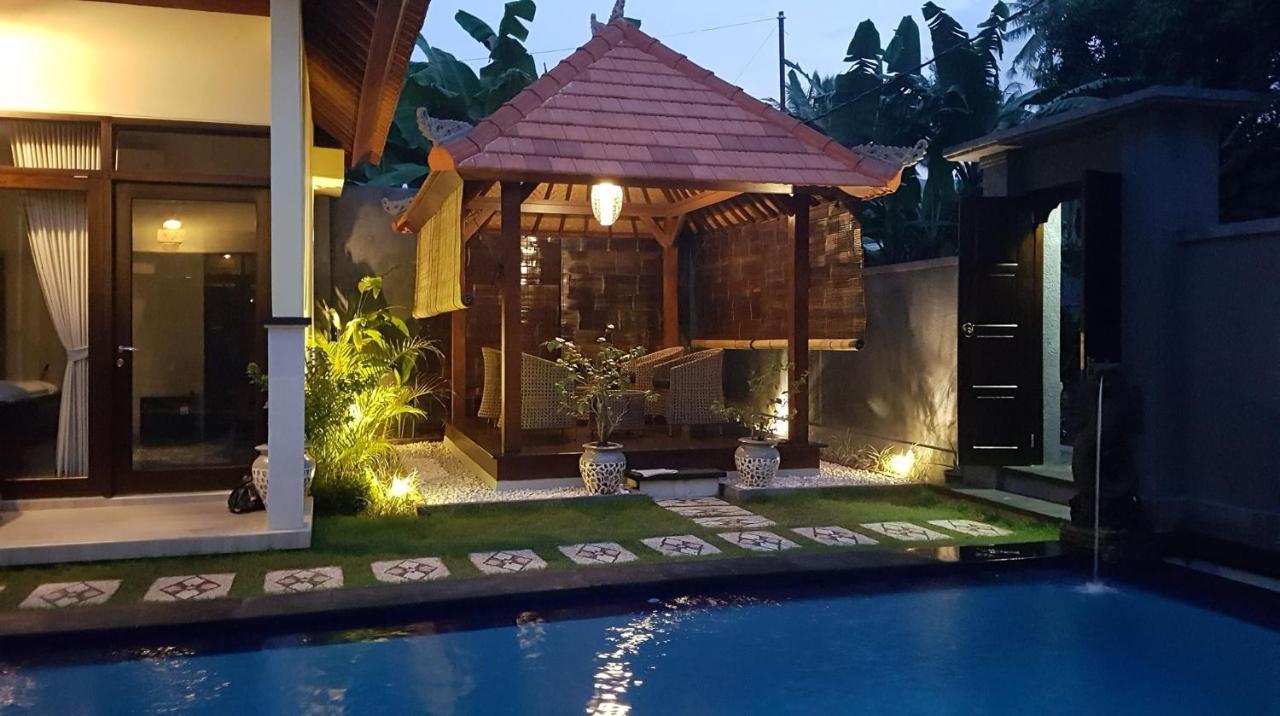 Mias Jungle House Hotel Lovina Eksteriør billede