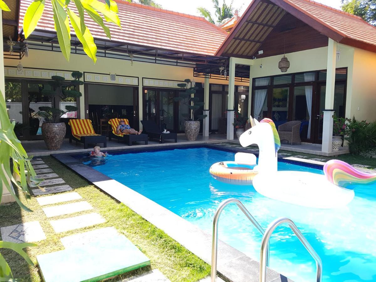 Mias Jungle House Hotel Lovina Eksteriør billede