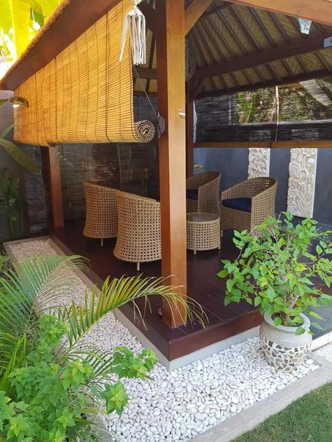 Mias Jungle House Hotel Lovina Eksteriør billede