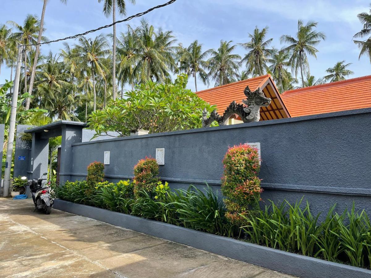 Mias Jungle House Hotel Lovina Eksteriør billede